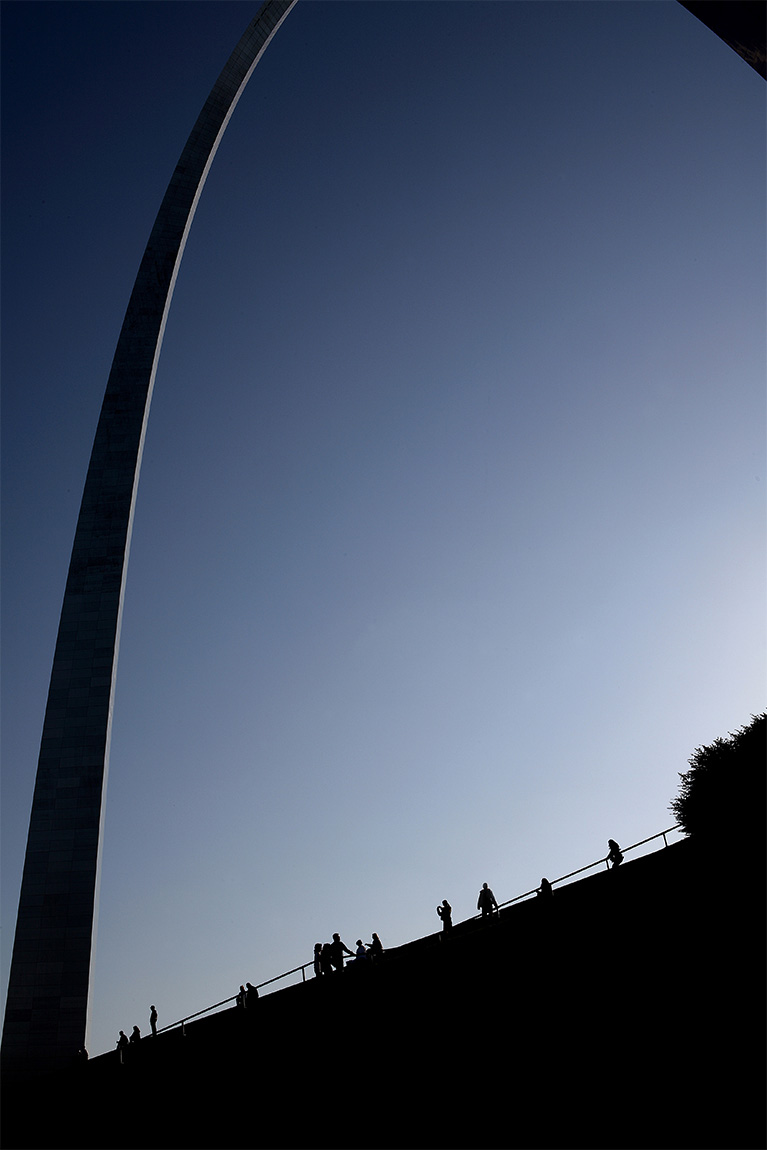 Silhouette of St. Louis Arch